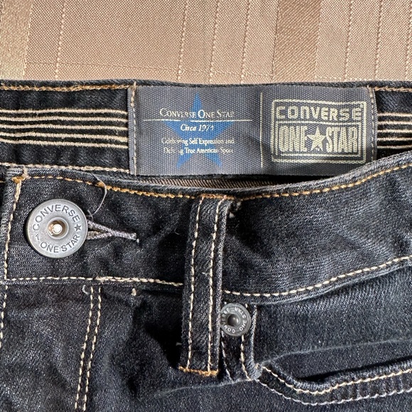 Converse One Star denim mini skirt in a woman’s 6. - Picture 2 of 6